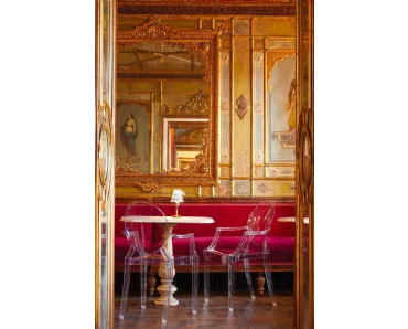 Sedia impilabile Louis Ghost di Kartell