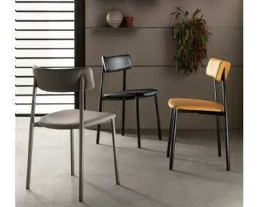 Sedia More in ecopelle di Scavolini