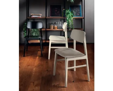 Sedia Nouvelle in massello di faggio di Scavolini