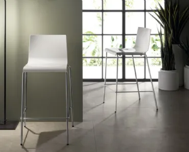 Sgabello Kuadra 1112 in tecnopolimero di Scavolini