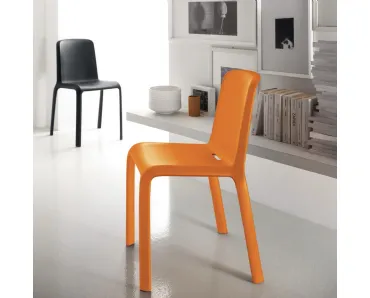 Sedia Snow 300 in polipropilene colorato di Scavolini