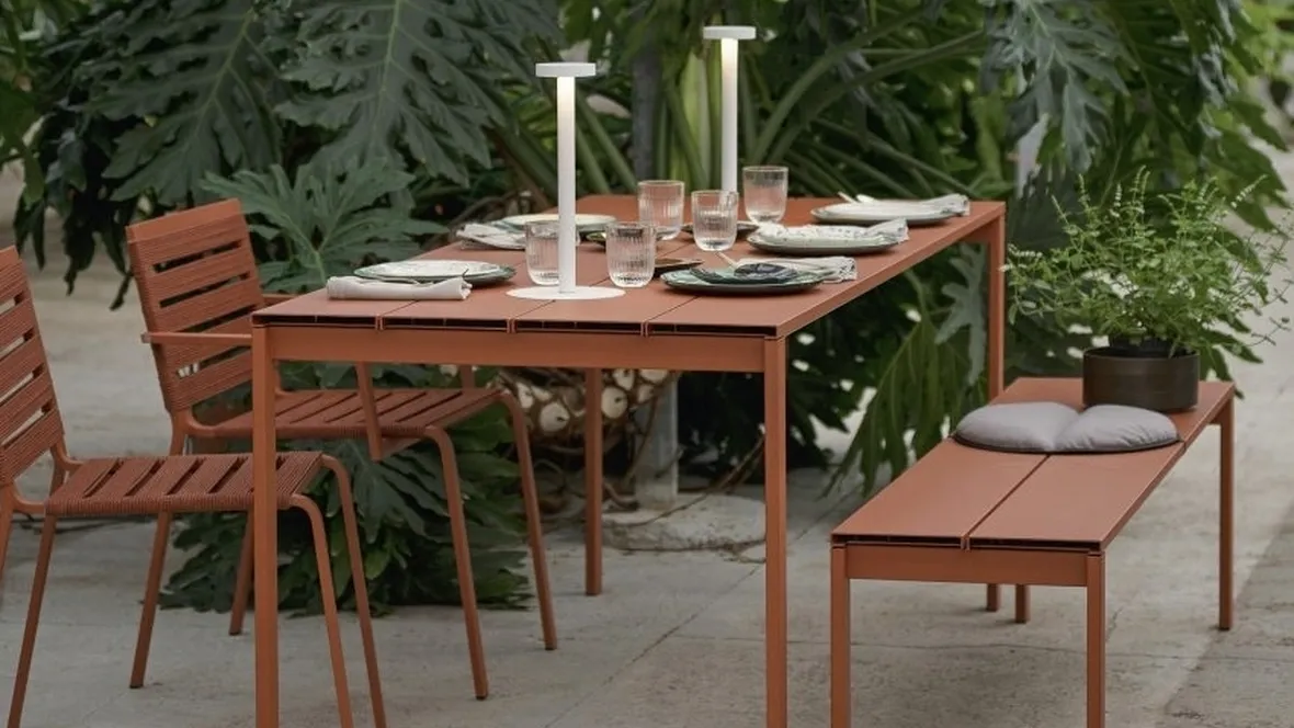 Tavolo Be-Easy Slatted di Kristalia