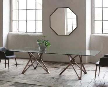 Tavolo rettangolare in cristallo con base in legno massello Circe di Porada