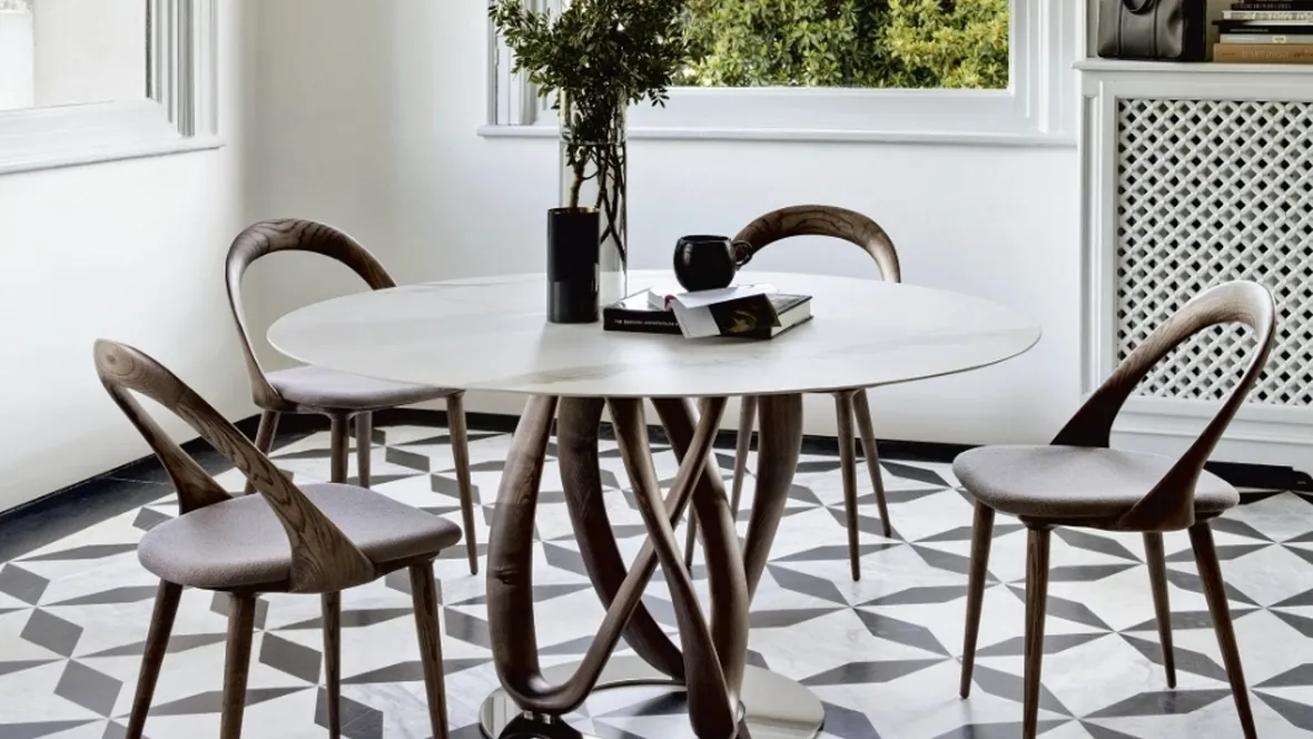 Tavolo rotondo con piano in marmo e base in legno massello Infinity di Porada