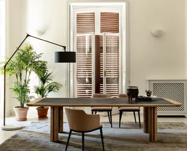 Tavolo Quadrifoglio Black Rock di Porada