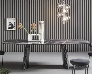 Tavolo Torii con top in ceramica e base in metallo con inserti in ceramica di Bonaldo