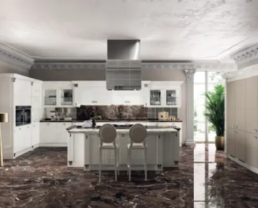 Cucina Classica Exclusiva in laccato lucido Bianco e pelle di Scavolini