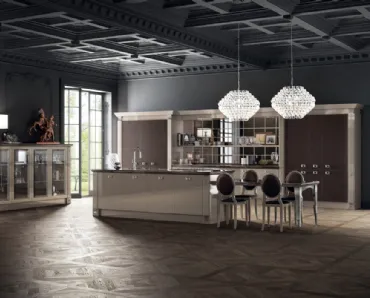 Cucina Classica Exclusiva in laccato lucido Visone di Scavolini