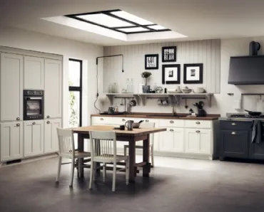 Cucina Classica Favilla in laccato opaco Bianco e effetto Ghisa di Scavolini