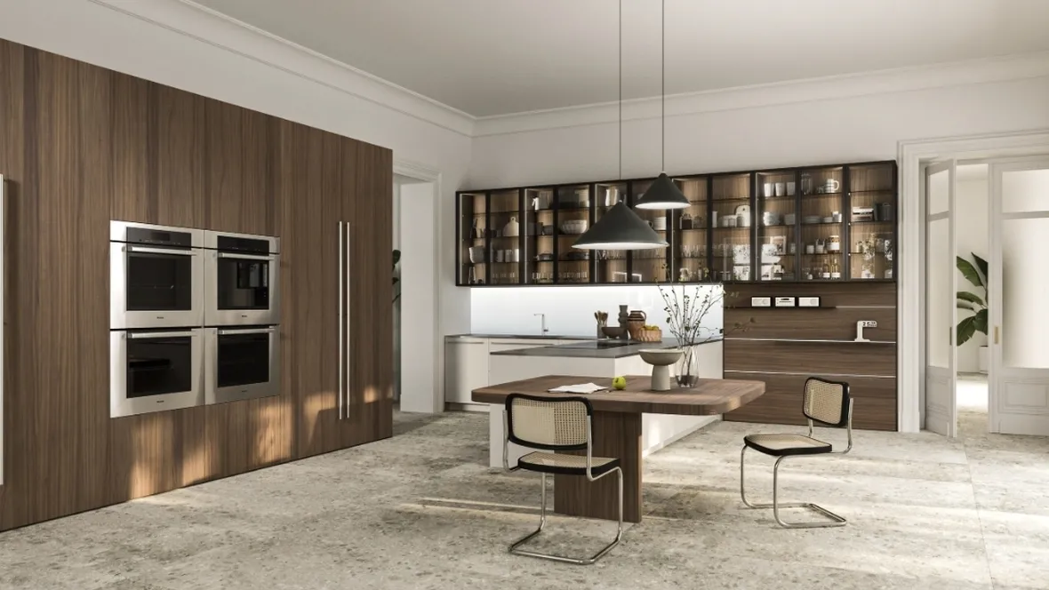 Cucina Design con penisola Opera 01 in legno e laccato di Snaidero