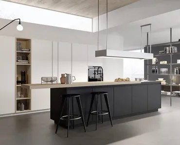 Cucina Moderna M2 Linea con isola in Fenix Nero e penisola in essenza Olmo sbiancato di Meson's Cucine