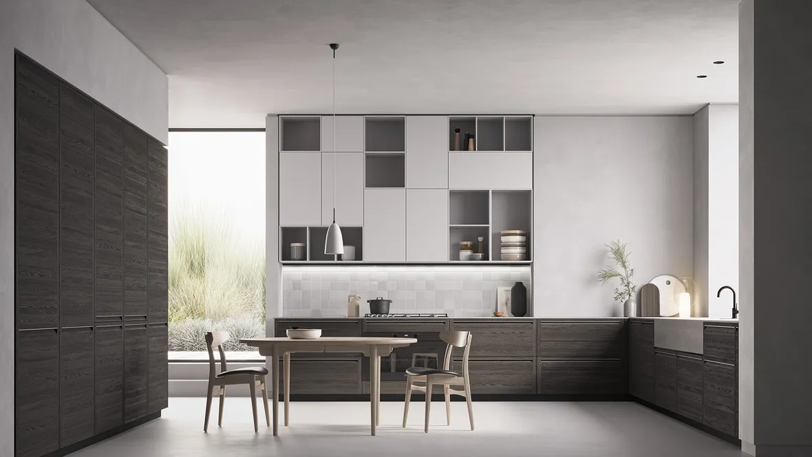 Cucina Moderna angolare M2 Memo in essenza Olmo Grigio e laccato opaco Efeso con top in Laminam Pietra di Savoia Grigia Bocciardata di Meson's Cucine