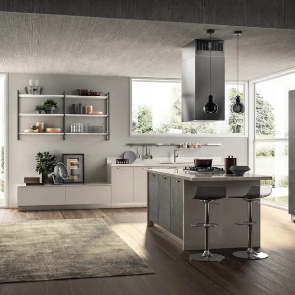 Cucina Moderna con isola Sax in decorativo Concrete Dark e Nebbia di Scavolini
