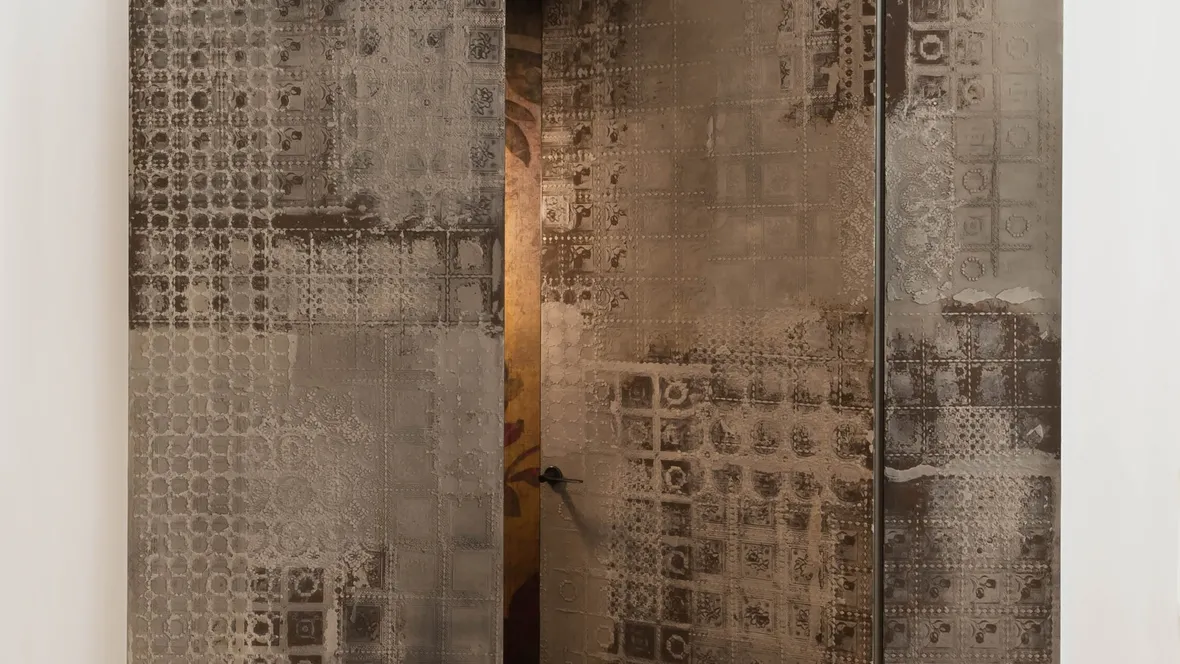 Porta battente di design per interni Boisè in legno di Albed