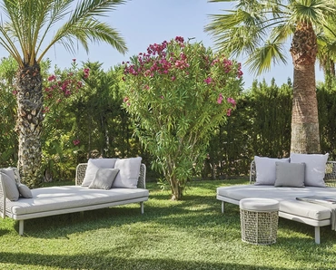 Divano Emma Daybed Compact in fibra intrecciata di Varaschin