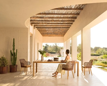 Tavolo in Iroko Gianna di Varaschin