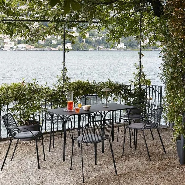 Tavolo quadrato in acciaio Hiray di Kartell