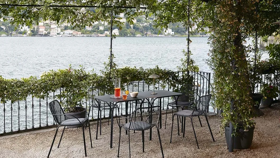 Tavolo quadrato in acciaio Hiray di Kartell