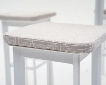 Sgabello in alluminio con cuscino imbottito System di Varaschin