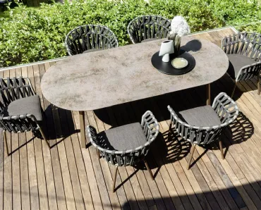 Tavolo con top in ceramica Emma di Varaschin