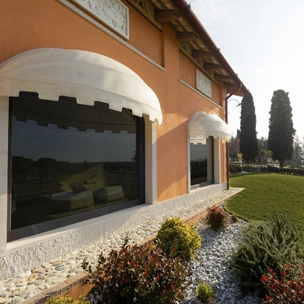 Tenda da sole Grado di Pratic